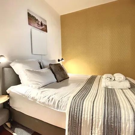 Flh - The Modern Classic Romanian Apartment *