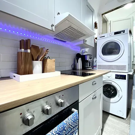 Flh - The Modern Classic Romanian * Brașov