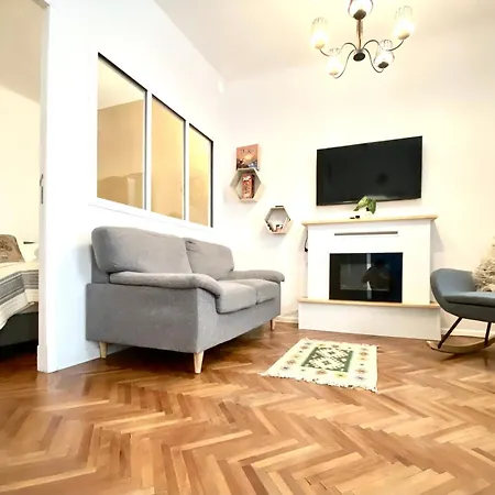 Flh - The Modern Classic Romanian Brașov