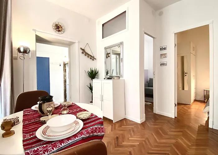 Apartment Flh - The Modern Classic Romanian *