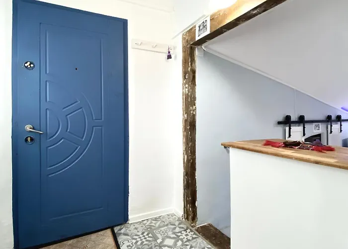 Flh - The Modern Classic Romanian * Braşov