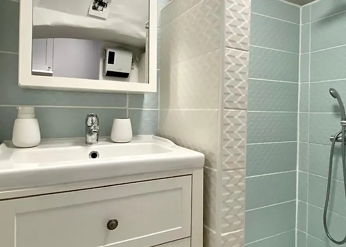 Apartment Flh - The Modern Classic Romanian