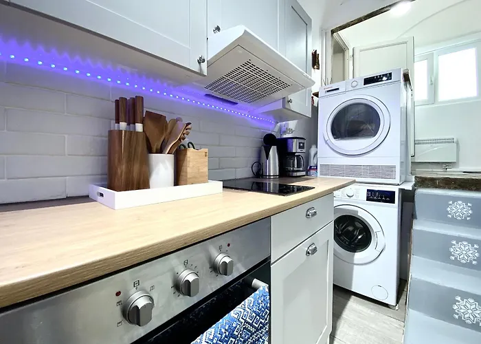 Flh - The Modern Classic Romanian * Brasov